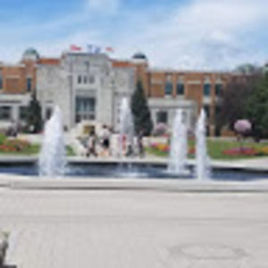 Meet your Posher, Lynthia